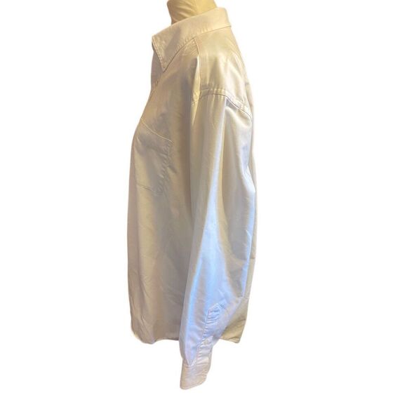 LL Bean White Shirt X-Large 17–35 | Cotton Blend Button-Up with Long Back Hem - Picture 8 of 9